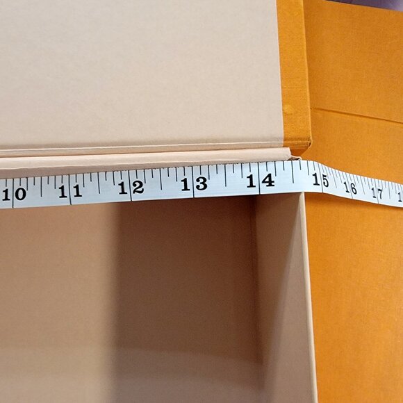 Louis Vuitton Large empty storage box - Picture 7 of 9